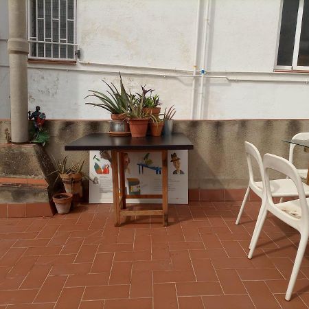 Aparteasy - Central Gracia Apartments Барселона Екстериор снимка