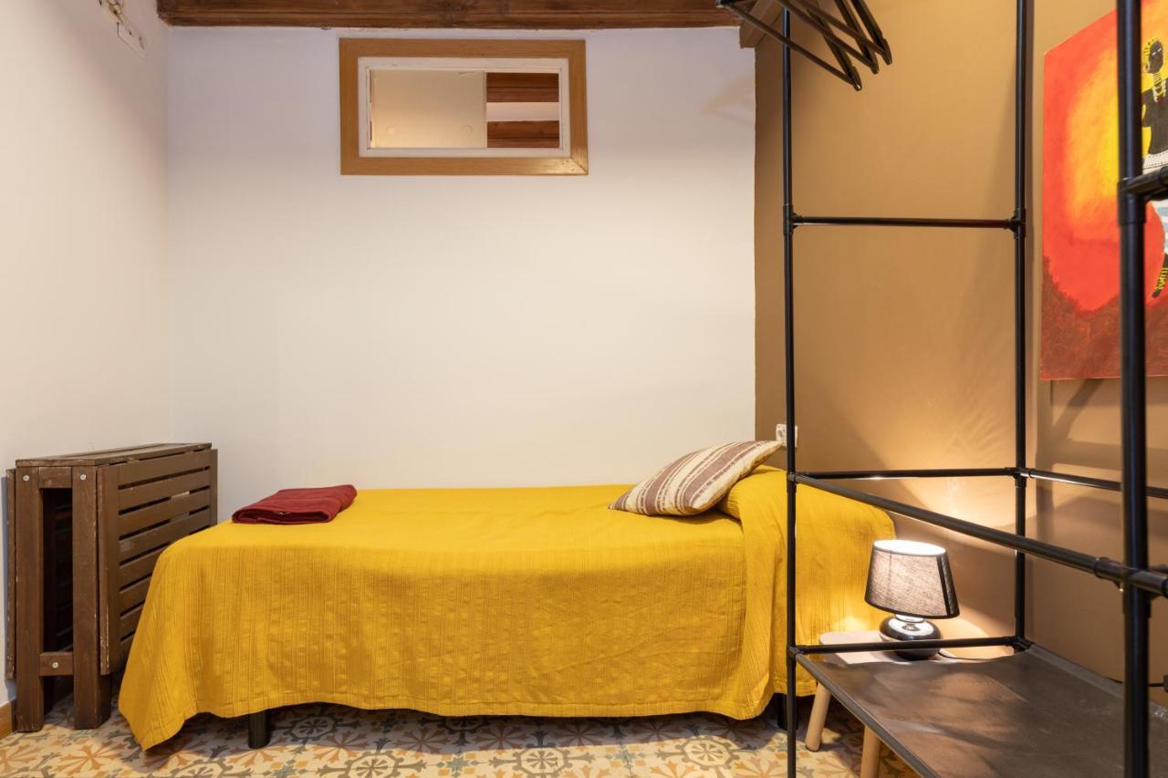 Aparteasy - Central Gracia Apartments Барселона Екстериор снимка