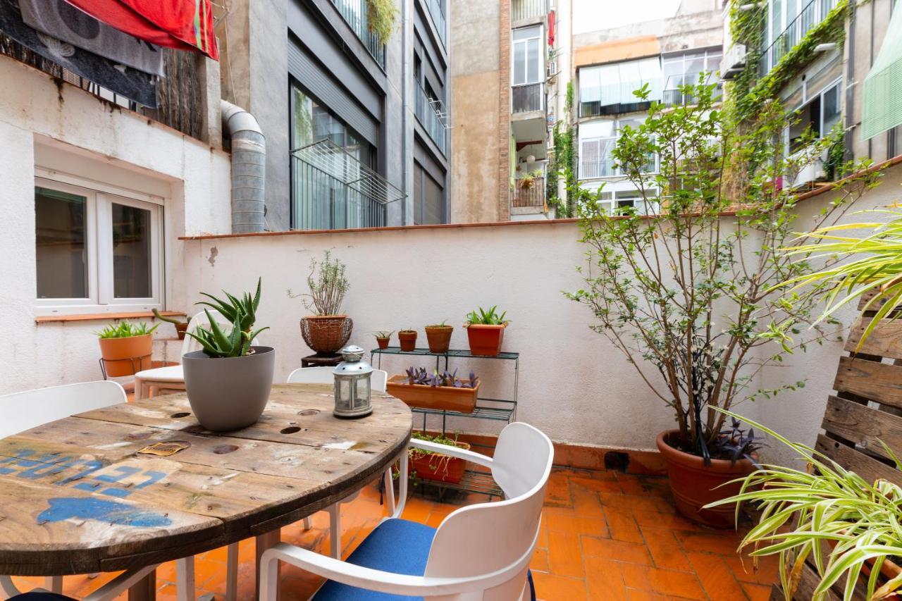 Aparteasy - Central Gracia Apartments Барселона Екстериор снимка