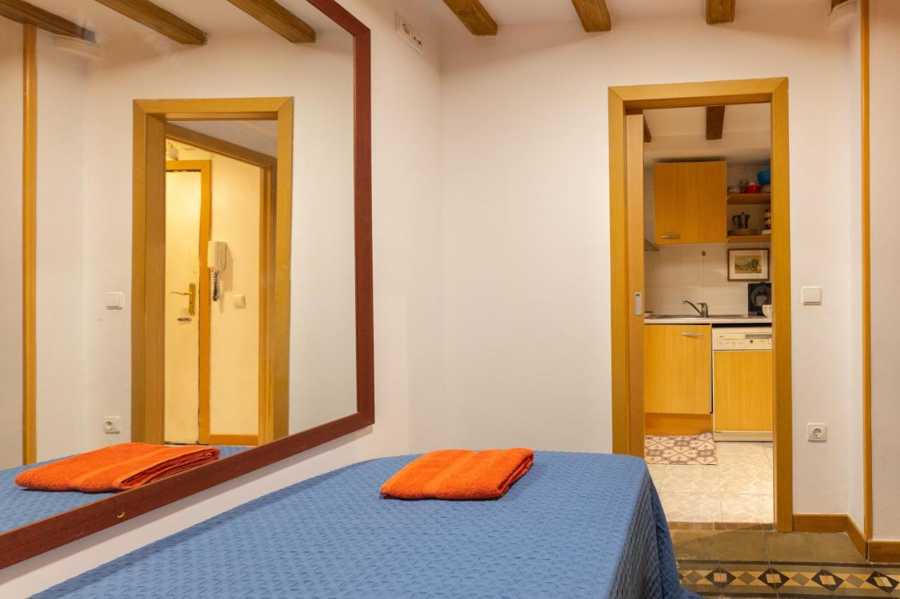 Aparteasy - Central Gracia Apartments Барселона Екстериор снимка