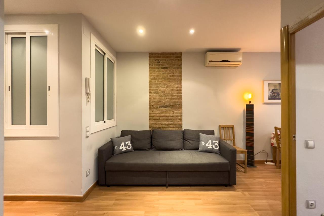 Aparteasy - Central Gracia Apartments Барселона Екстериор снимка