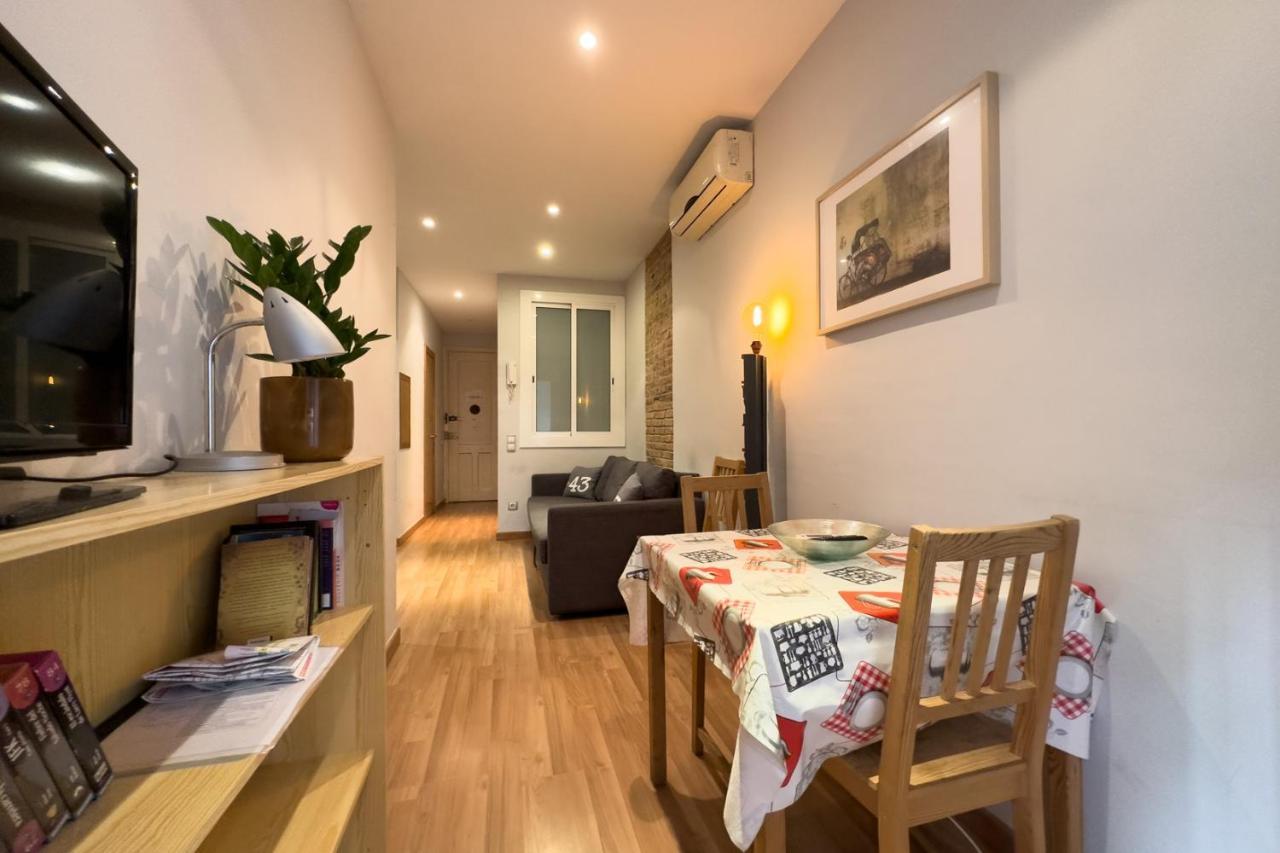Aparteasy - Central Gracia Apartments Барселона Екстериор снимка