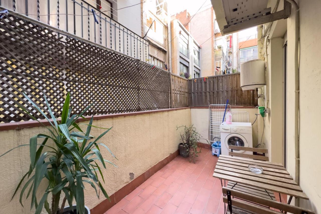 Aparteasy - Central Gracia Apartments Барселона Екстериор снимка