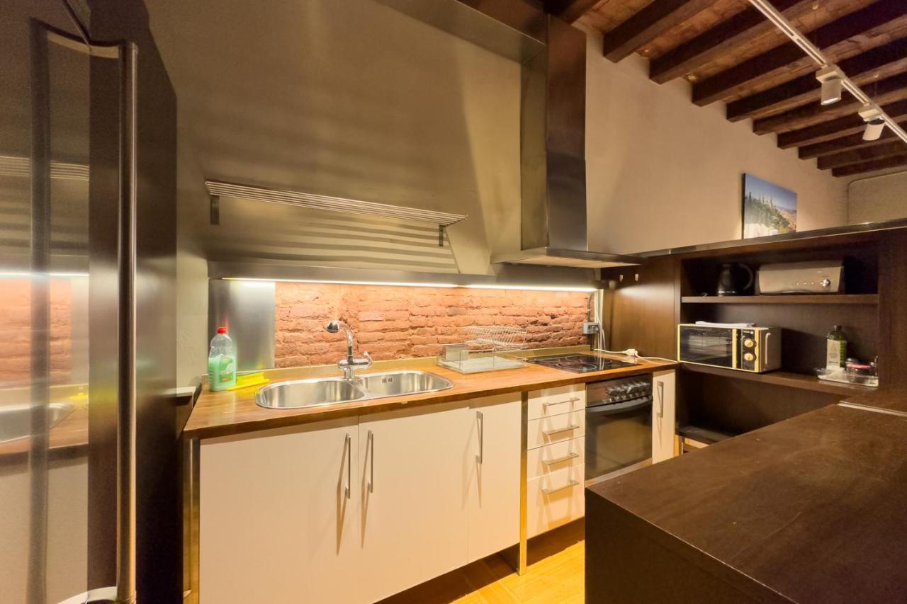 Aparteasy - Central Gracia Apartments Барселона Екстериор снимка