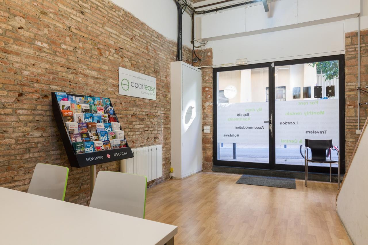 Aparteasy - Central Gracia Apartments Барселона Екстериор снимка
