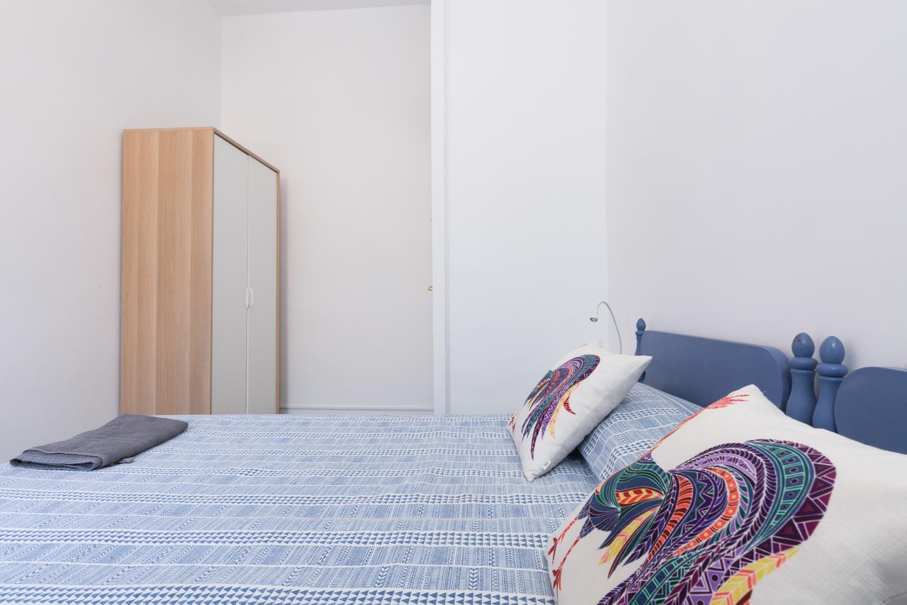 Aparteasy - Central Gracia Apartments Барселона Екстериор снимка