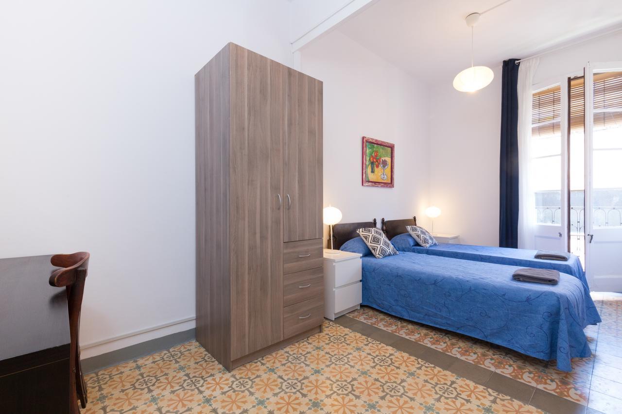 Aparteasy - Central Gracia Apartments Барселона Екстериор снимка