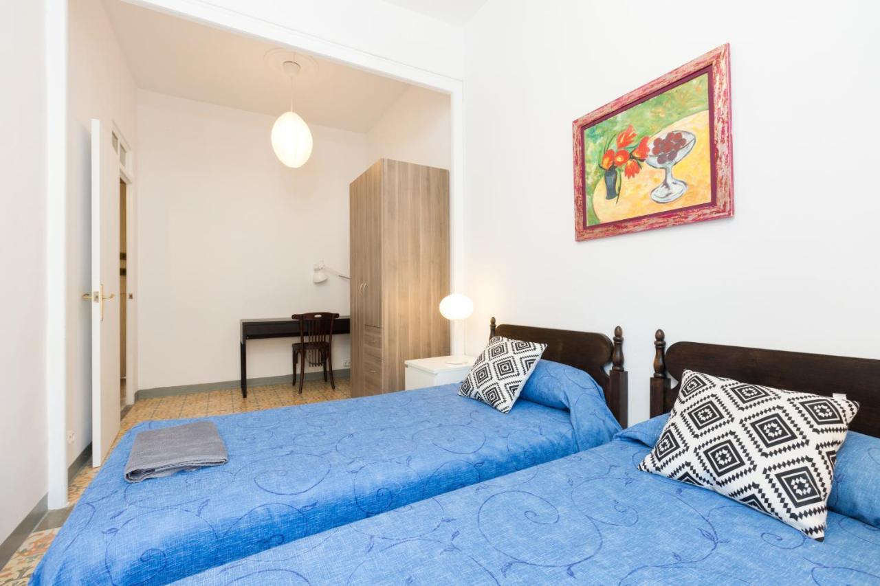 Aparteasy - Central Gracia Apartments Барселона Екстериор снимка